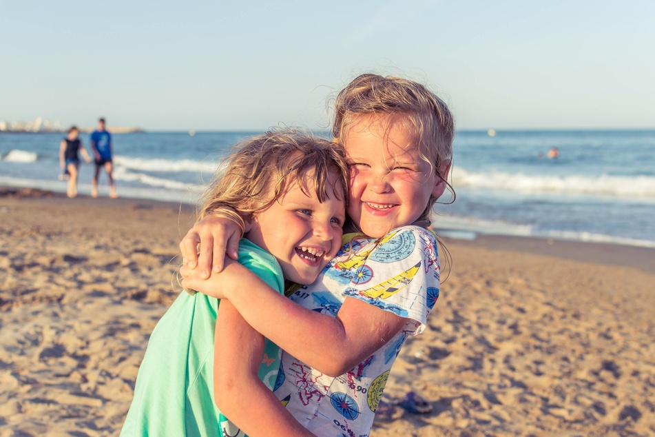 Mit einer gut ausgestatteten Reiseapotheke für Kinder kann die Familie entspannt in den Urlaub fahren.