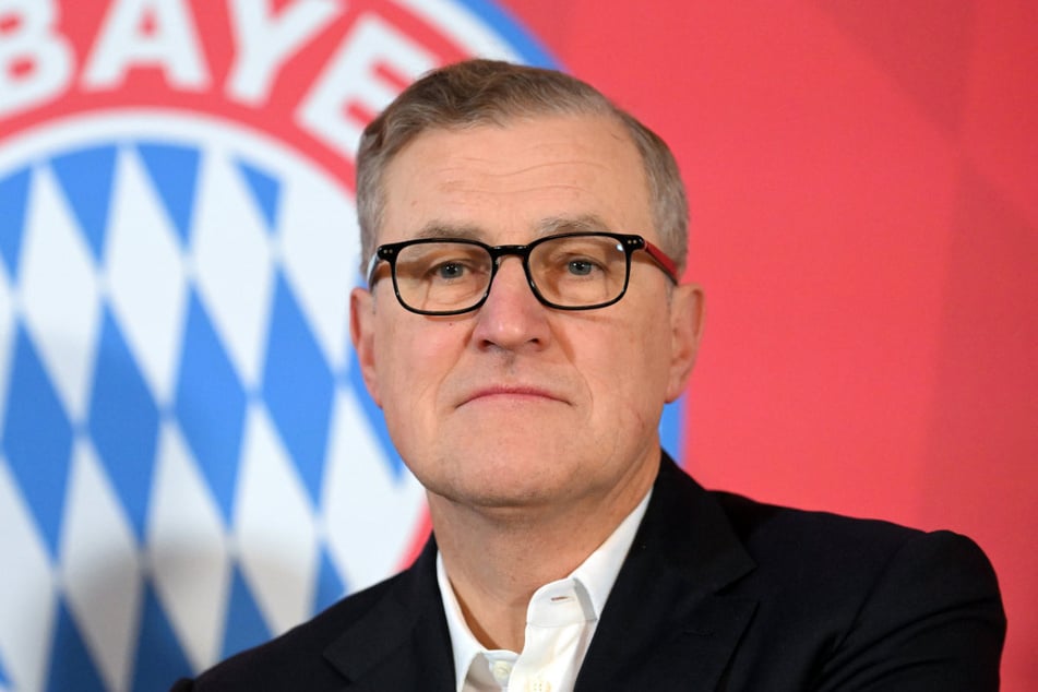 Vorstandschef Jan-Christian Dreesen (59) lässt sich bei seinen Planungen mit den Bayern-Stars (noch) nicht zu tief in die Karten schauen.