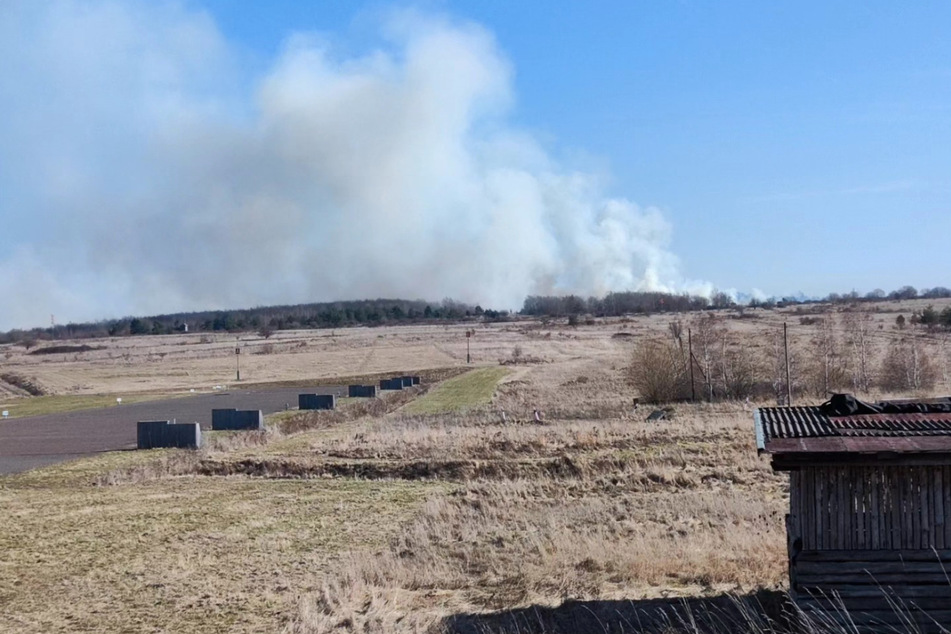 Die Feuerwehr löschte einen Brand von 30 Hektar.