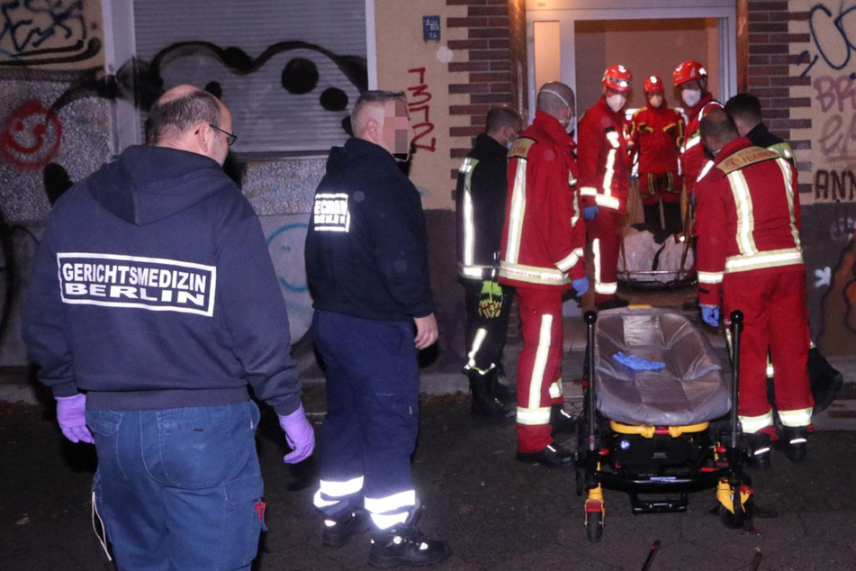 Berlin: Leichengeruch von Farbe überdeckt: Dicker Mann tot in seiner Wohnung gefunden