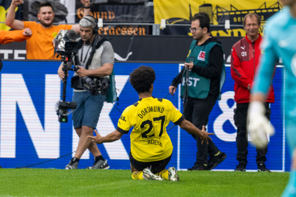 BVB-Stürmer Karim Adeyemi eröffnete die schwarz-gelbe Gala mit seinem sprunggewaltigen Kopfballtor.