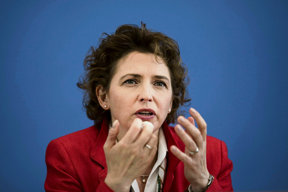 Nicola Beer (50, FDP)
