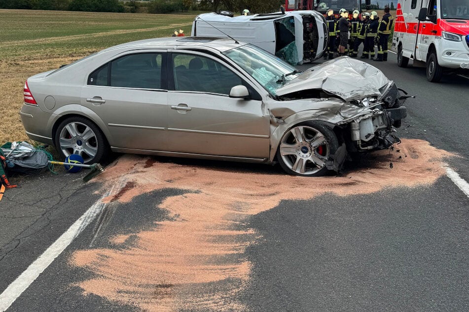 Blinker missverstanden: Drei Verletzte nach schwerem Crash im Harz