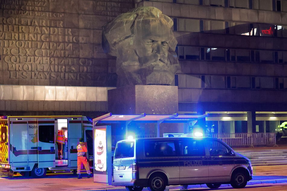 In der Brückenstraße fand die Polizei den verletzten Mann. (Archivbild)