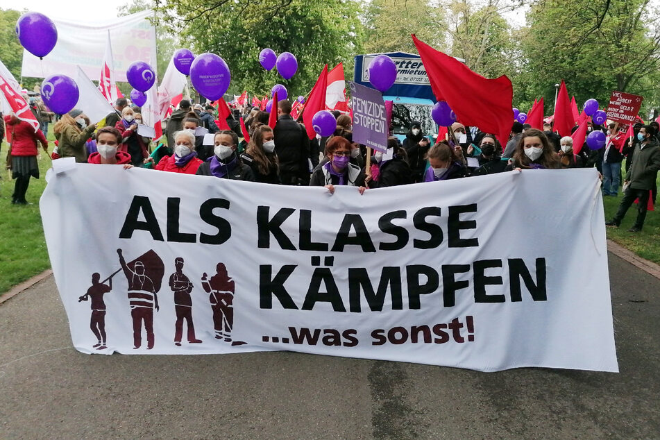Kundgebungs-Teilnehmer am Samstag in Stuttgart.