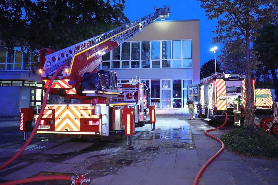 Dresden: Explosion in Strehlen: Brand in Bundeswehr-Gebäude!