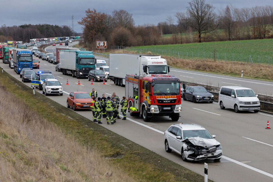 Nach dem Unfall bildete sich ein kilometerlanger Stau auf der A4 in Richtung Erfurt.