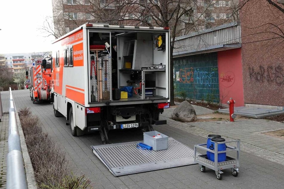 Mit spezieller Messtechnik rückte die Feuerwehr am Freitagnachmittag nach Grünau aus.