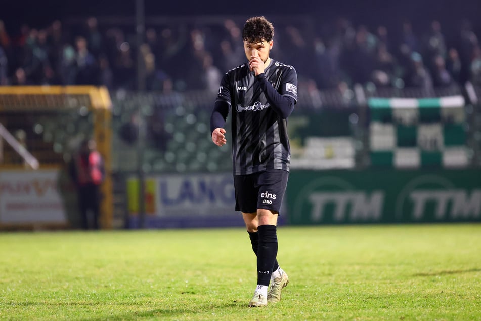 Tom Baumgart (28) kassierte einen Platzverweis.