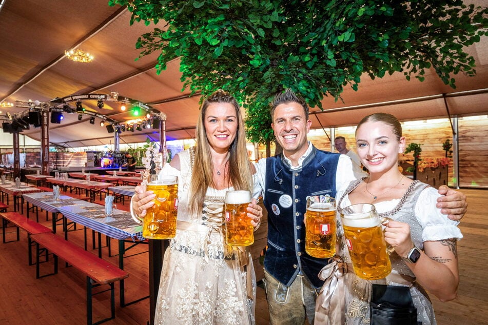 Nancy (40), Henrik Bonesky und Michelle (19) verbreiteten auch schon im vergangenen Jahr bayerisches Flair in Chemnitz.