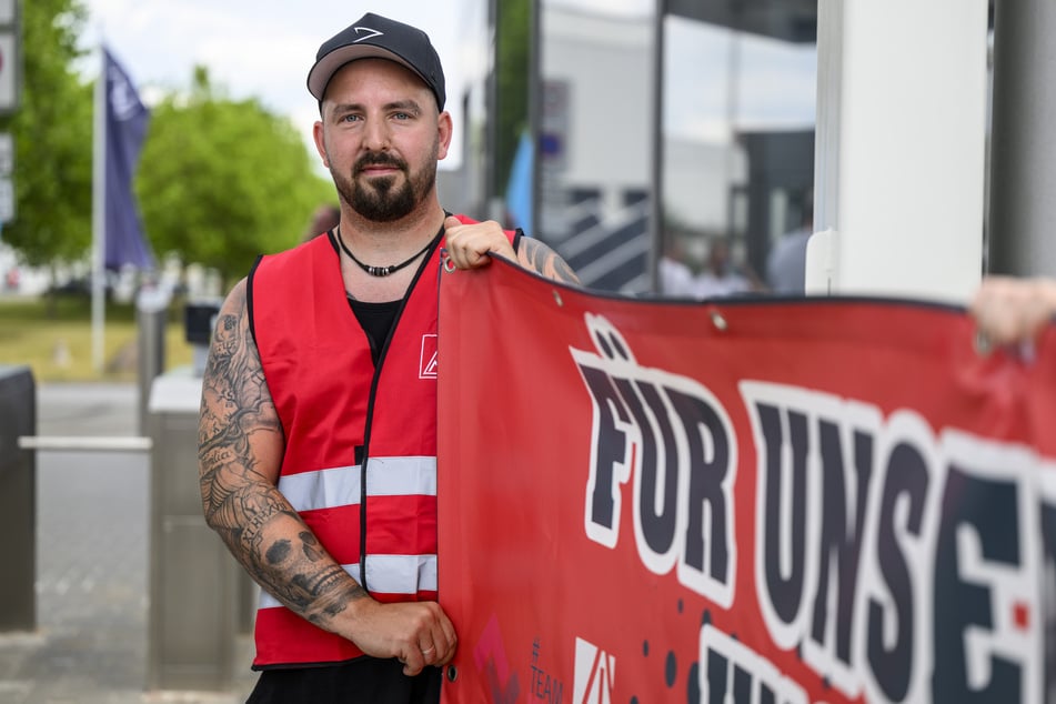 Protest vorm Werkstor: Die Mitarbeiter machten ihrem Unmut Luft.