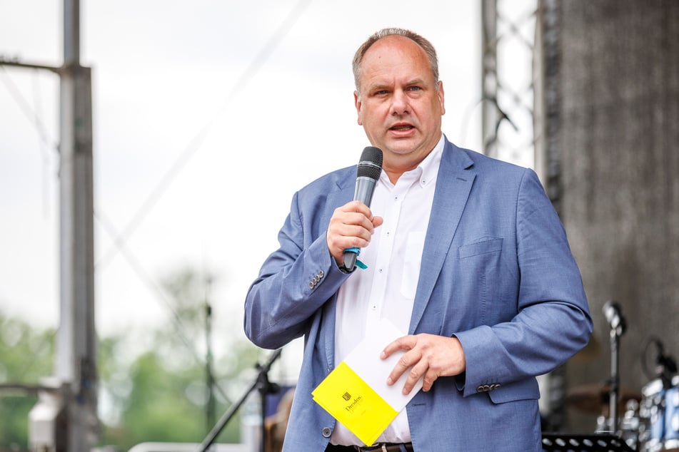 Schollbach wirft OB Dirk Hilbert (51, FDP) vor, "vielfach gute Lösungen" zu verhindern.