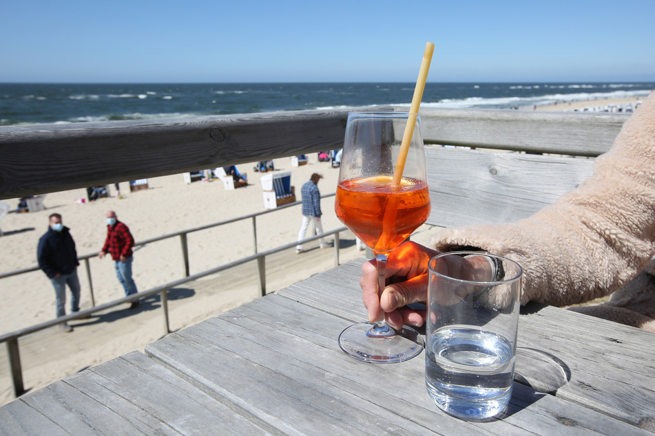 Corona-Fälle in Restaurants auf Sylt: Über 1000 ...