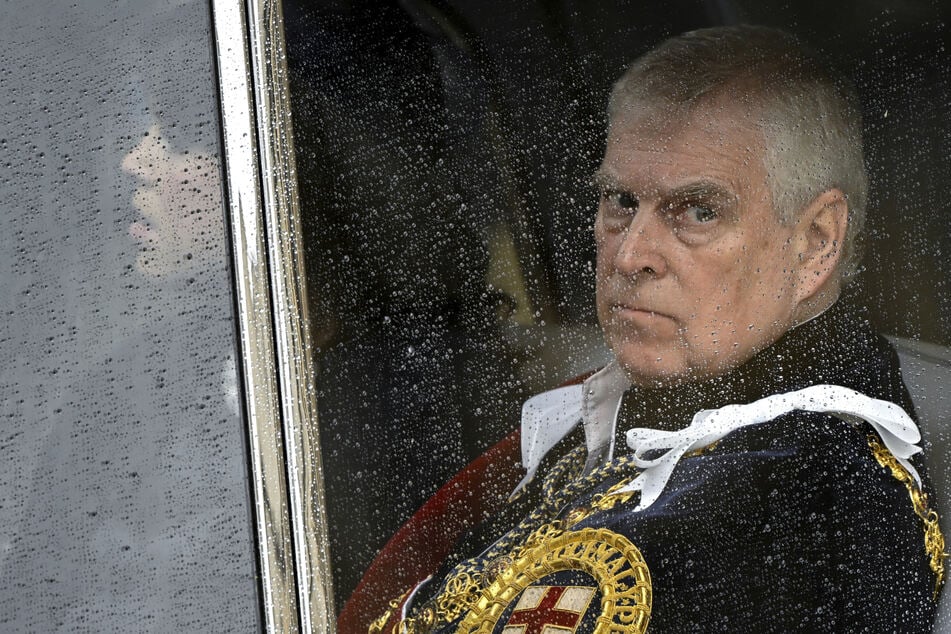 Im Februar wurde der ehemalige Prinz Andrew Mountbatten-Windsor festgenommen.