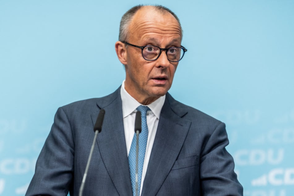 Bundeskanzler Friedrich Merz (70, CDU) bekam von der Wahl-Hamburgerin ordentlich sein Fett weg.