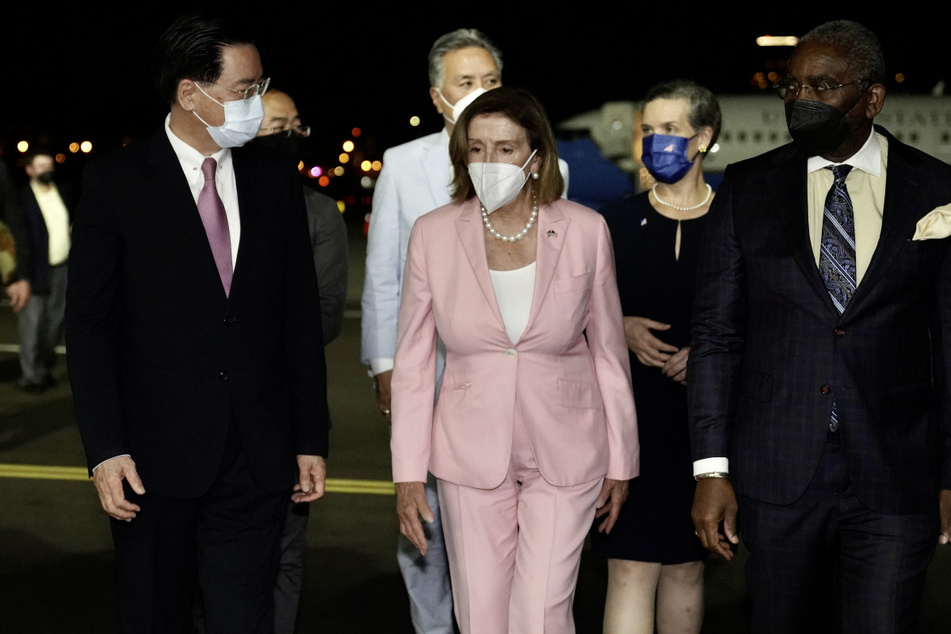 Allen Drohungen aus China zum Trotz ist die US-Spitzenpolitikerin Nancy Pelosi (82) Anfang August zu einem Besuch in Taiwan eingetroffen.