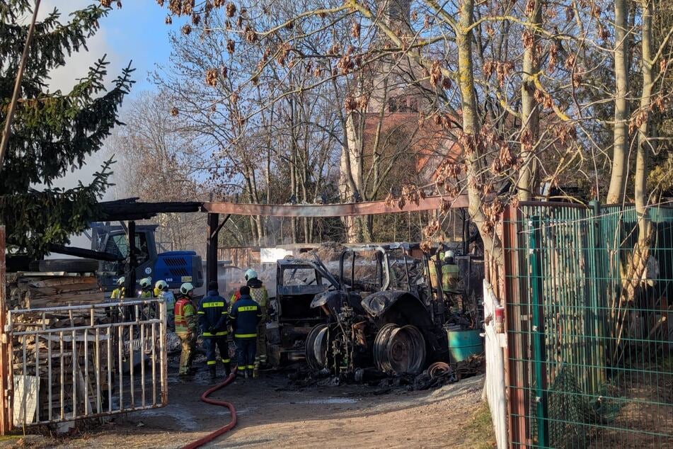 Mehrere Maschinen fielen den Flammen zum Opfer.