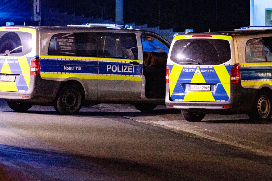 Bei dem Kampf wurde auch Waffen eingesetzt - die Polizei im Vogelsbergkreis ermittelt wegen des Verdachts der gefährlichen Körperverletzung.