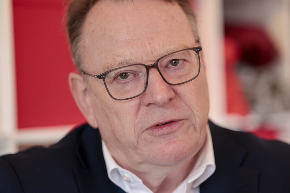 Kölns Oberbürgermeister Torsten Burmester (62, SPD) erwartet von Bund und Land, "dass sie kurzfristig eine gesetzliche Lösung schaffen".