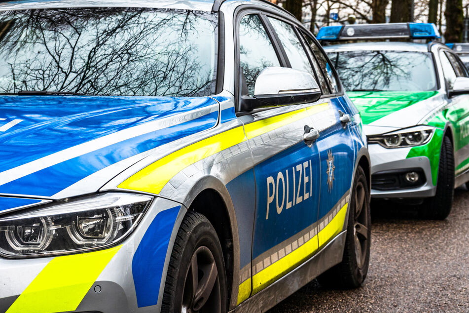 Die Polizei rückte am Nachmittag zu einem schweren Lkw-Unfall nahe Göttingen aus. (Symbolbild)