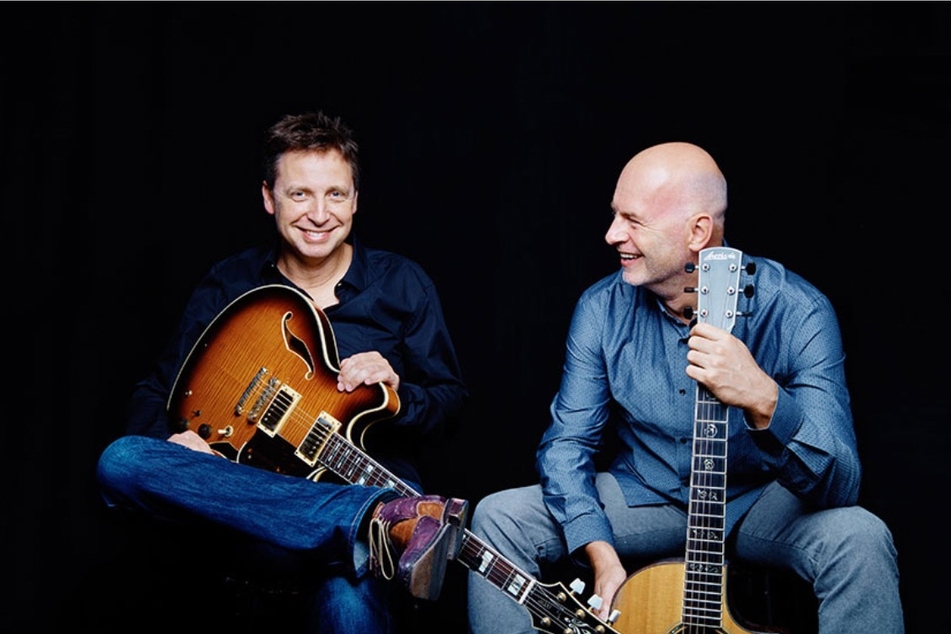 "Hands on Strings"-Act am Freitagabend: Thomas Fellow (55) und Stefan Bormann (56) sind jeder allein schon an den Gitarren unfassbar. Aber im Doppelpack sind die beiden so meisterlich, dass einem der Atem stockt.