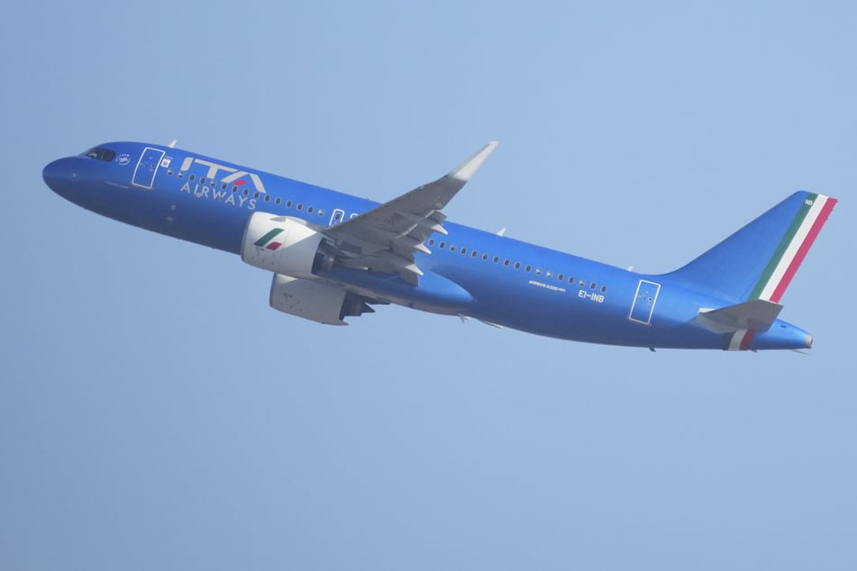 Eine Maschine von ITA Airways ist im US-Bundesstaat Kalifornien unzulässig vom Kurs abgekommen. (Symbolfoto)