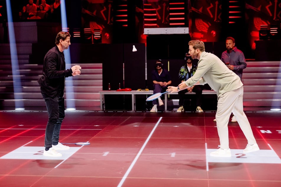 Moderator Christian Düren (34, r.) und Ex-Fußballer Roman Weidenfeller (44) durften am Mittwochabend auch ran.