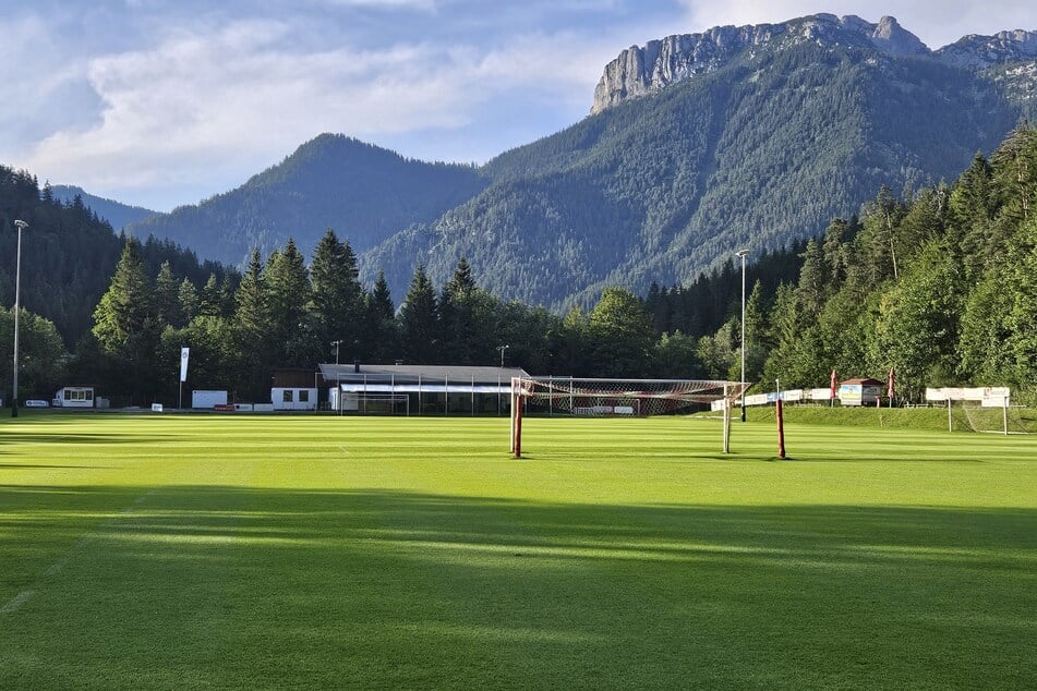 In der Dr. Gredler &amp; Dr. Schwentner Arena Waidring bestreitet der FCE seinen Geheimtest. (Archivfoto)