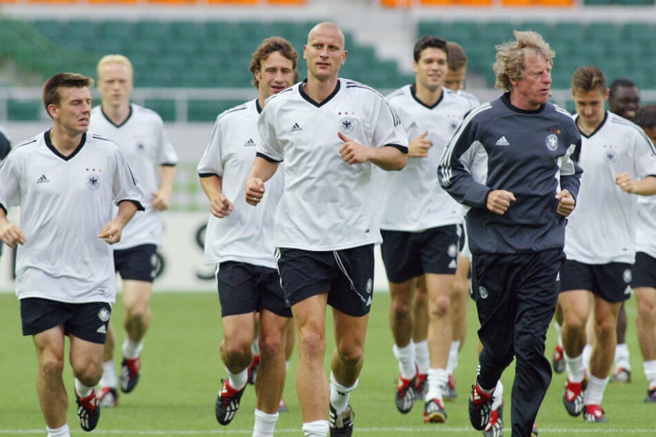 Mit der deutschen Nationalmannschaft schaffte es Carsten Jancker (49, M.) bei der WM 2002 bis ins Finale. (Archivfoto)