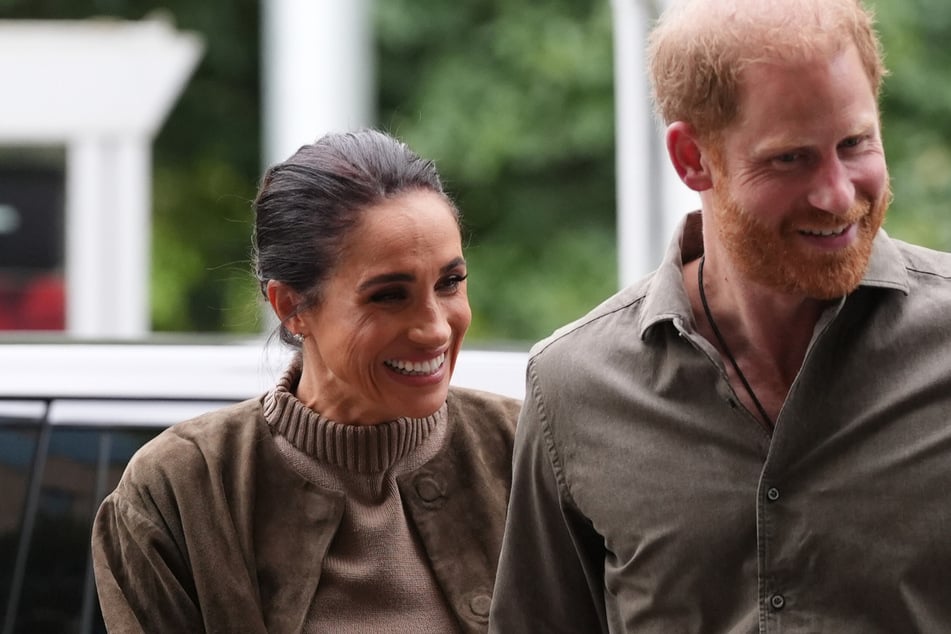 "Riesiges Spektakel" bei Großbritannien-Rückkehr: Harry und Meghan reisen mit eigener Security an