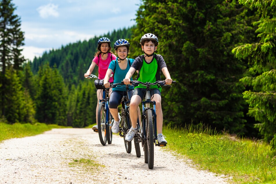 Eine Radtour mit der ganzen Familie macht Spaß.