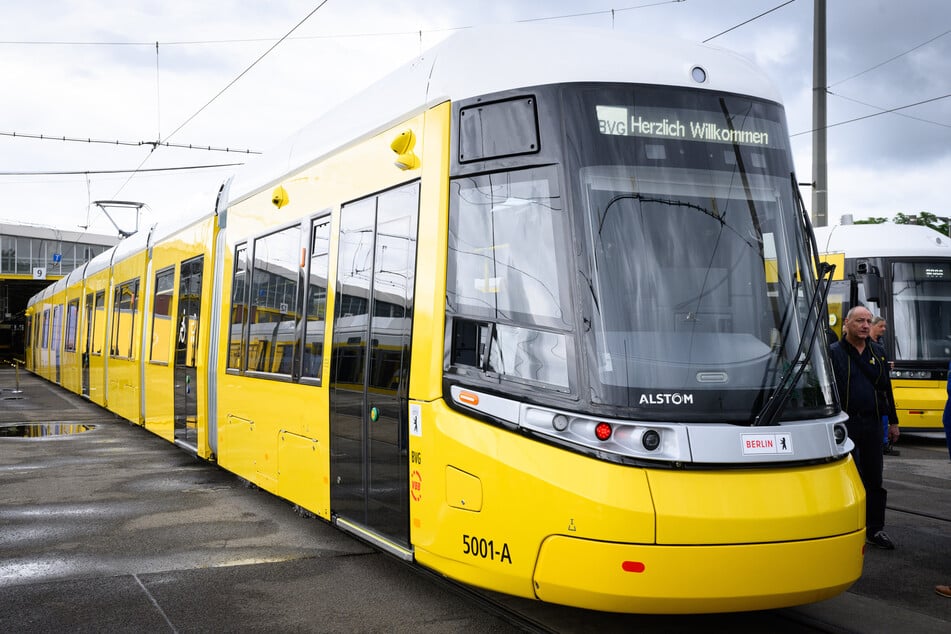 Das ist die neue Straßenbahn-Generation der BVG, die auf der M4 fahren wird.