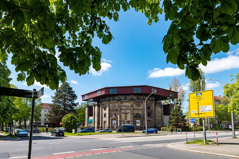 Das Lapidarium in der abgesperrten Ruine der Zionskirche soll wieder für Anwohner zugänglich gemacht werden.