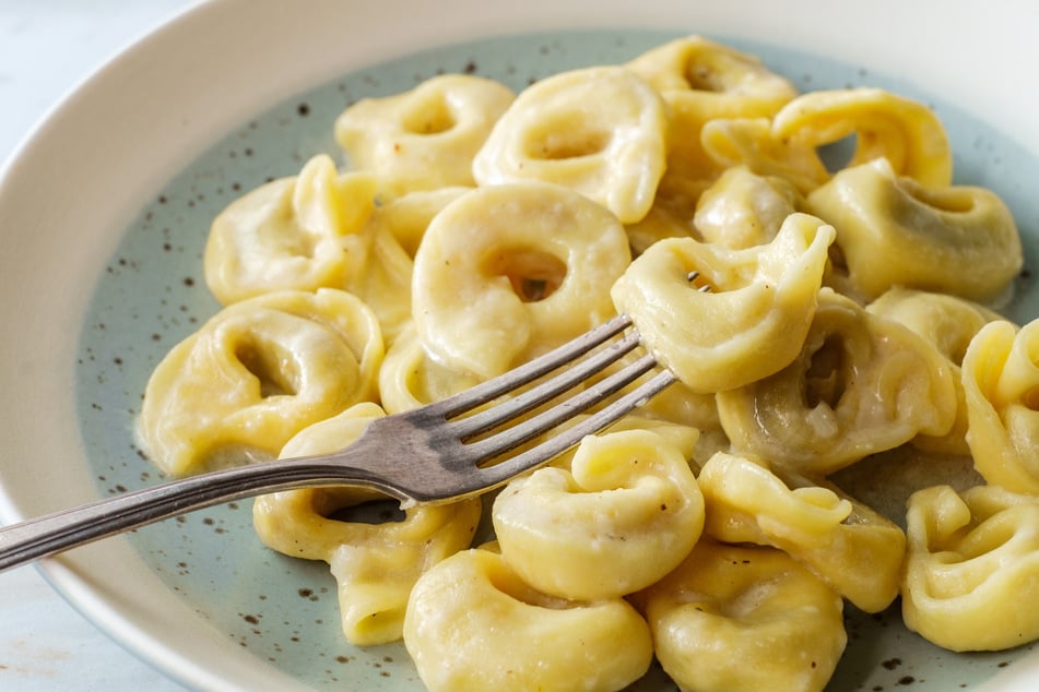 Haben mit Bakterien belastete Tortellini zum Tod einer Frau geführt? (Symbolbild)