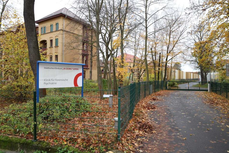 Der Häftling brach aus der Klinik für Forensische Psychiatrie in der Gorbitzer Straße aus.