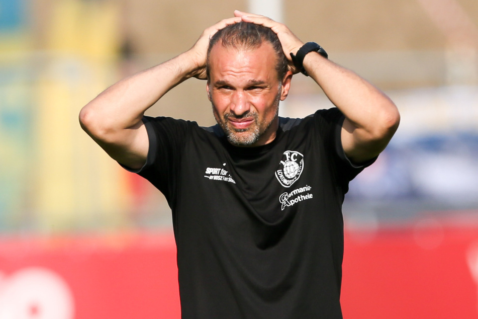 Loks Trainer Almedin Civa kassierte mit Lok eine bittere Pleite. (Archivbild)
