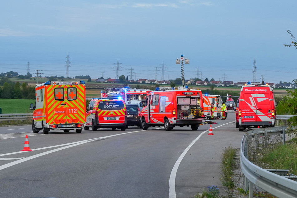 Neben mehreren Rettungswagen war auch ein Rettungshubschrauber im Einsatz.