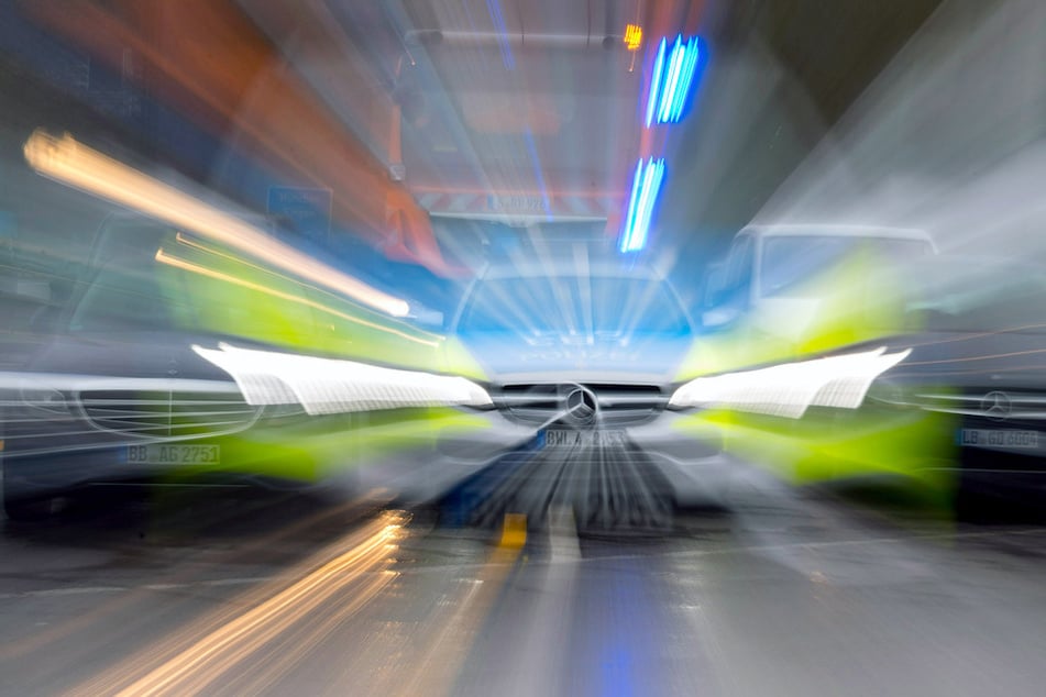 Wie die Polizei mitteilte, kam es in Niederbayern zu einem schweren Unfall. (Symbolbild)
