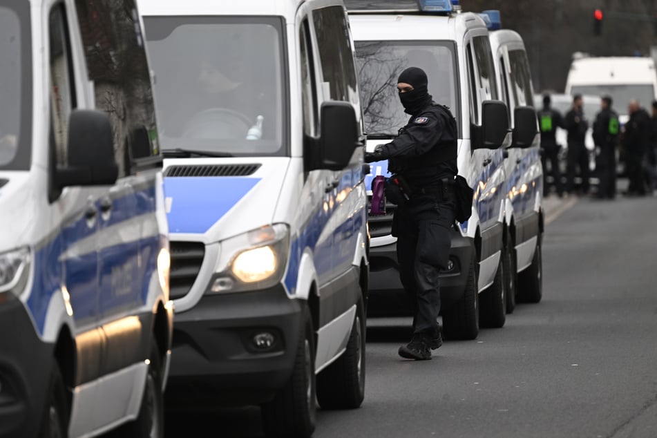 Die Polizei durchsuchte zwei Wohnungen in der Altmark. (Symbolbild)