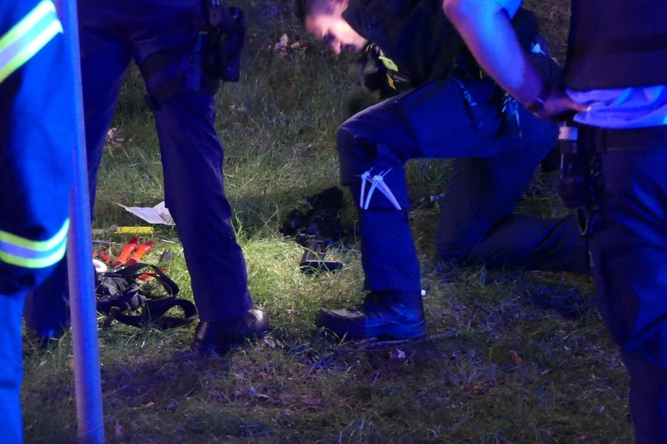 In dem Fahrzeug entdeckte die Polizei unter anderem eine Softairwaffe.