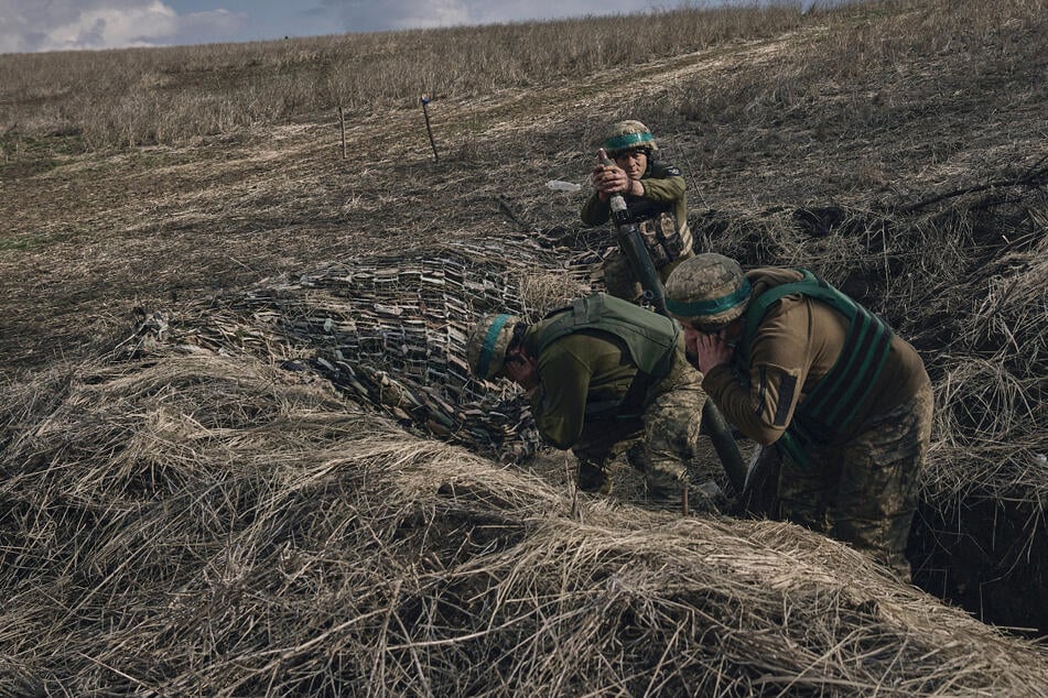 Da ukrainische Soldaten erfolgreich Widerstand leisten, ist die russische Offensive in Gebieten wie Donezk oder Luhansk nicht wie gewünscht vorangekommen.