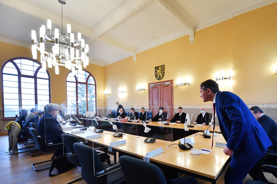 AfD-Klage erfolgreich: Gericht erklärt Teile der früheren Corona-Verordnung als verfassungswidrig