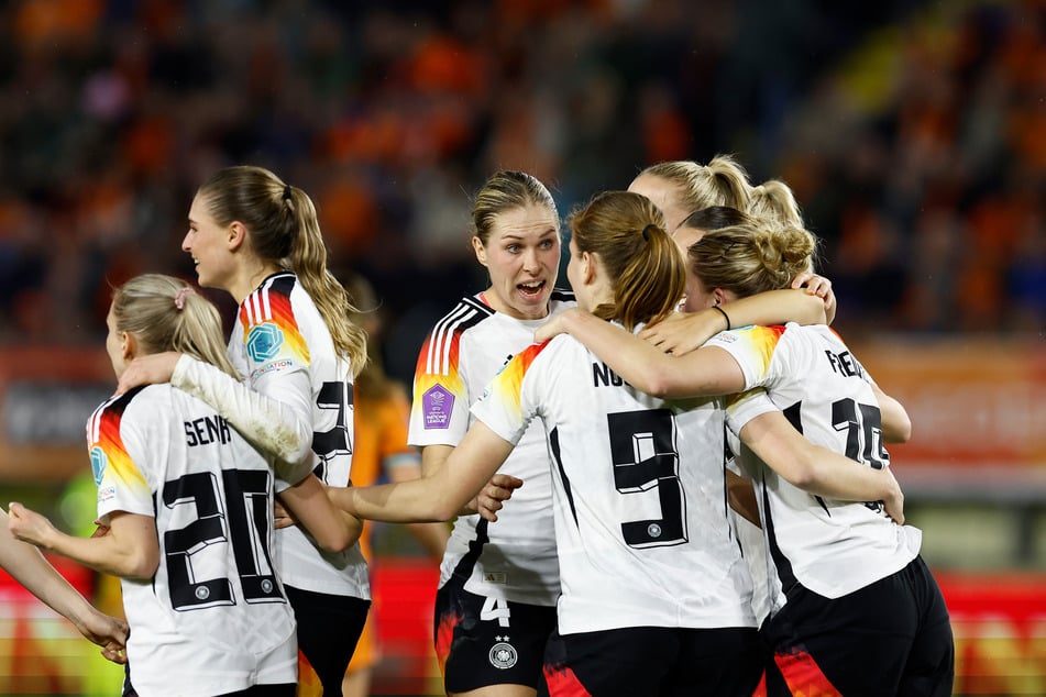 Das nächste Spiel der deutschen Frauen-Nationalmannschaft gibt es nicht in der ARD oder im ZDF, sondern im Kinderkanal zu sehen.