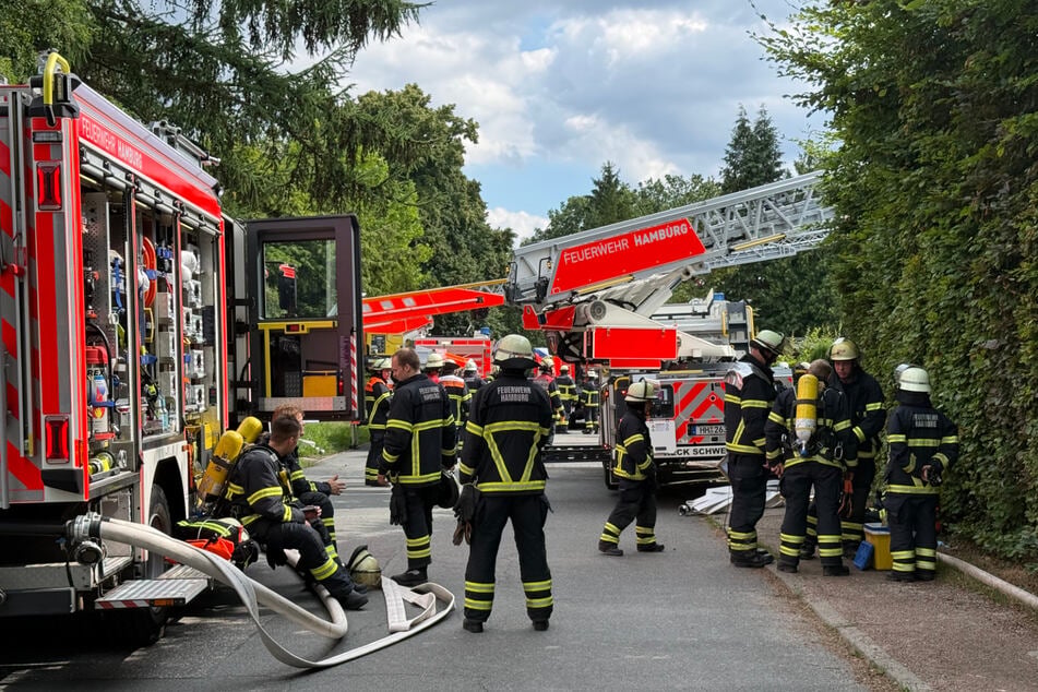 Die Feuerwehr war mit einem Großaufgebot vor Ort.