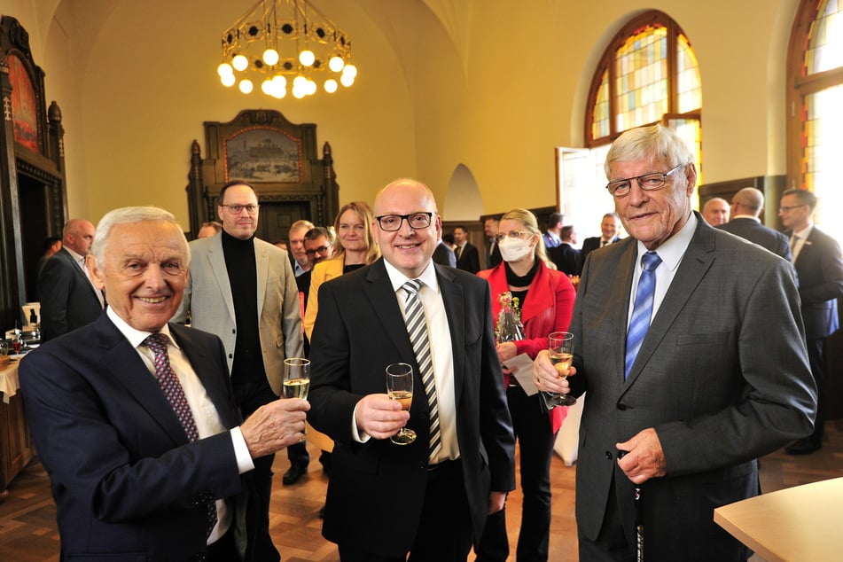 2021 lud Oberbürger Sven Schulze (M.) die Ex-OBs Langer (r.) und Peter Seifert (l.) zu seinem 50. Geburtstag ein.