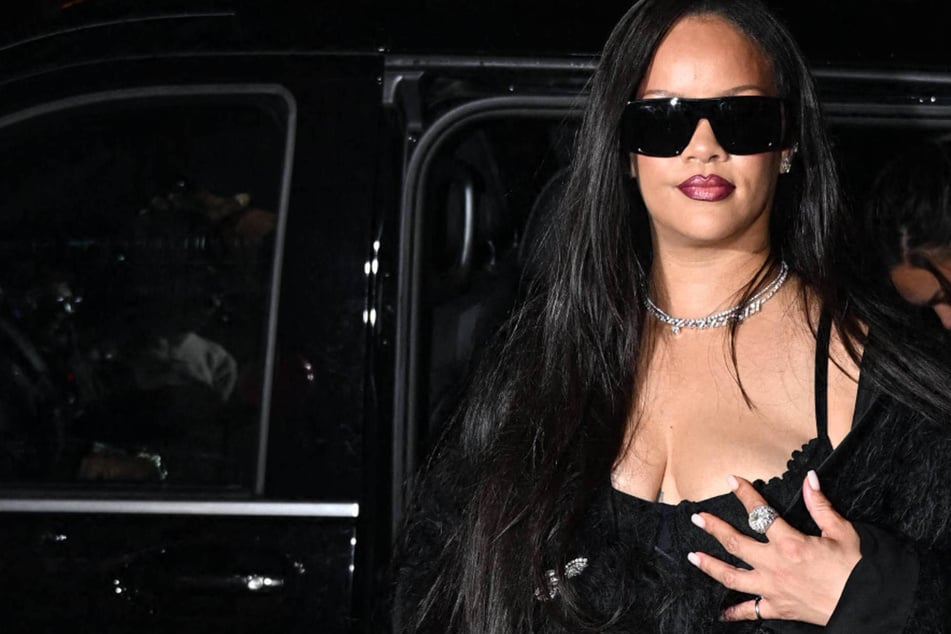 Rihanna fuels marriage rumors during viral grocery trip!