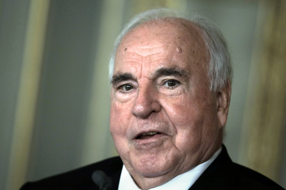 Ehre, wem Ehre gebührt: für den verstorbenen Ex-Bundeskanzler Helmut Kohl (1930-2017) wird die Hofjägerallee umbenannt.
