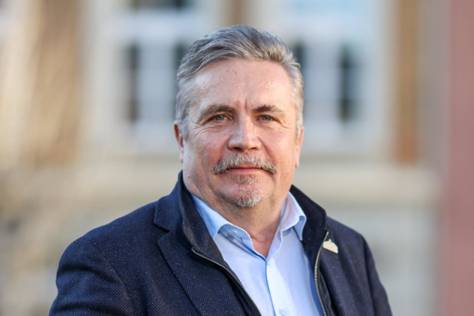 Überrascht: Rolf Schmidt (62, Freie Wähler), Oberbürgermeister von Annaberg-Buchholz.