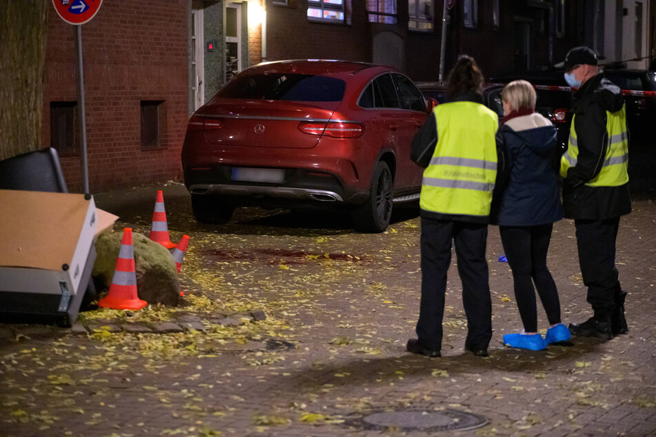 Nach Schüssen in Hamburg: Zwei Männer im Krankenhaus, Täter weiter flüchtig