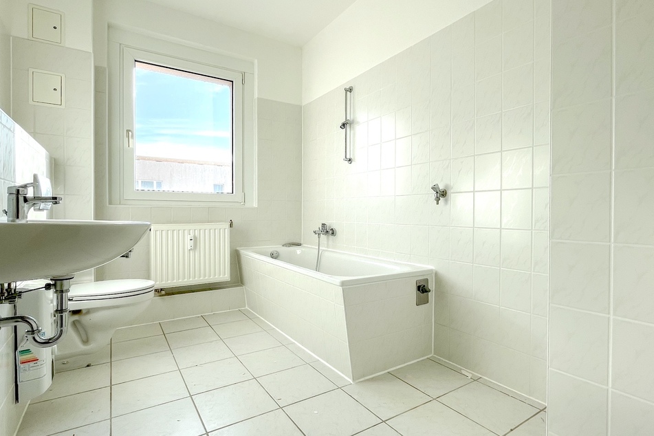 Bad mit Wanne